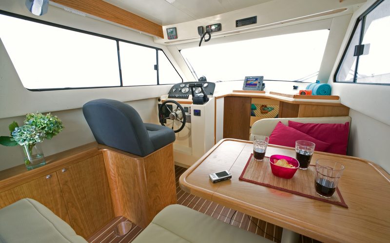 Interior de la cabina del Rodman 870